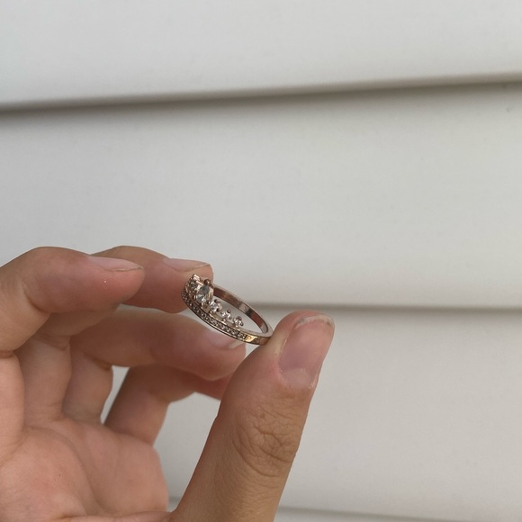 Ring - Picture 2 of 2